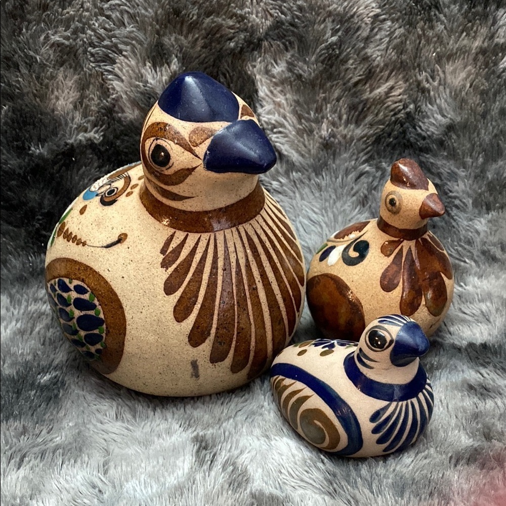 3 Vintage Mexican Tonala Birds
Pottery stoneware